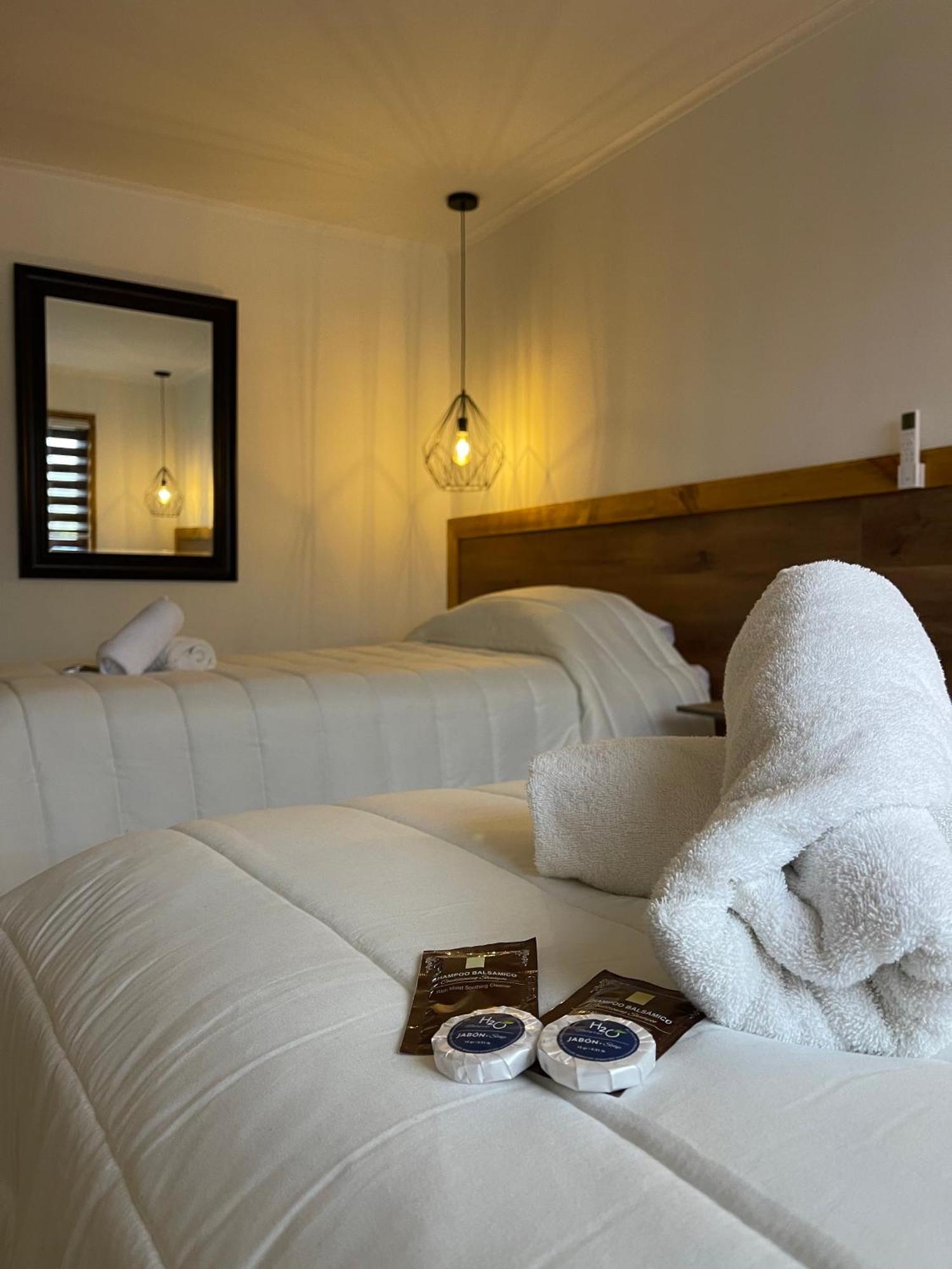 Residencial Victoria Said Hotell Linares Eksteriør bilde