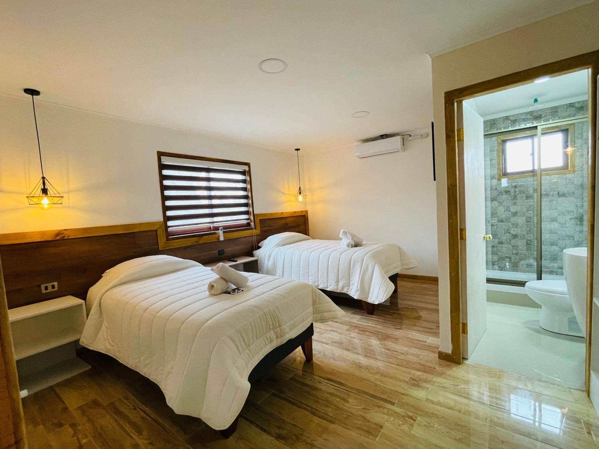Residencial Victoria Said Hotell Linares Eksteriør bilde