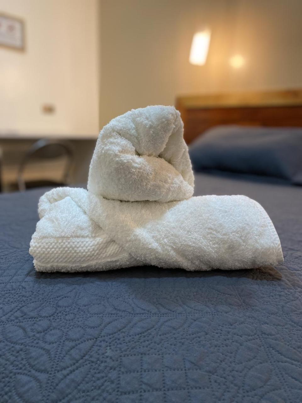 Residencial Victoria Said Hotell Linares Eksteriør bilde